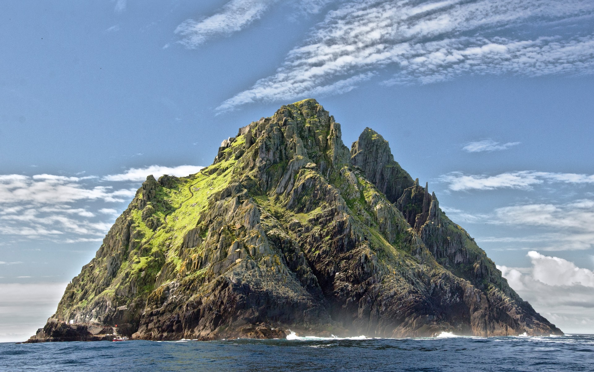Image of Skellig island place in Ireland